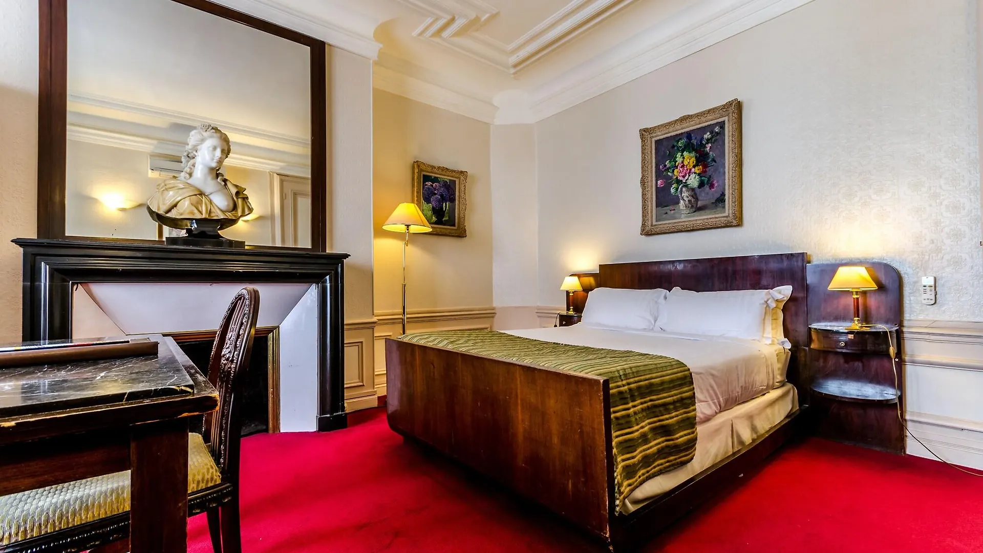 ***  Hotel Langlois Paris Fransa