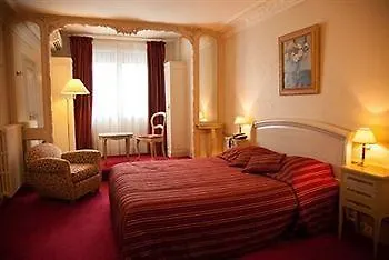***  Hotel Langlois Paris Fransa