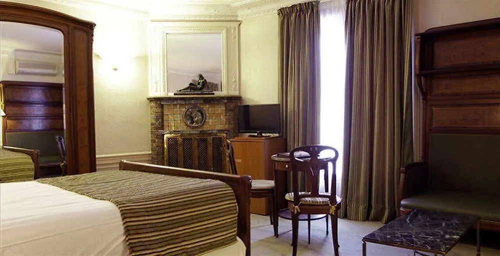 Hotel Langlois Paris